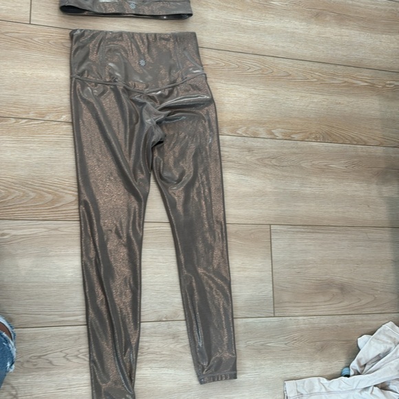Athleta Pyrite Shine set. EUC. 2 PIECES! size Small. - Picture 7 of 7